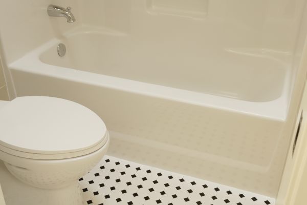 Fiberglass Tub Replacement in Ravenna