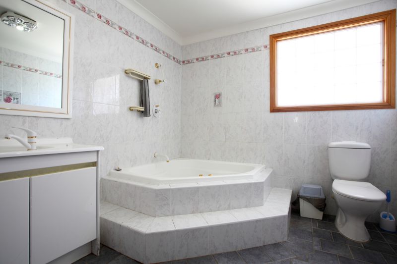 Top Bathtub Installation Companies in Twinsburg, OH